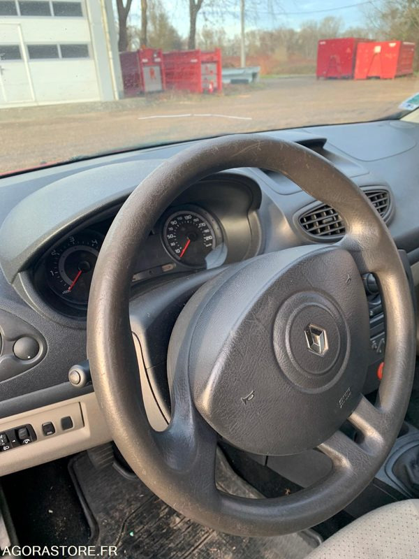 VL RENAULT CLIO3 3739ZH76 - Coche: foto 5 VL RENAULT CLIO3 3739ZH76 - Coche: foto 5