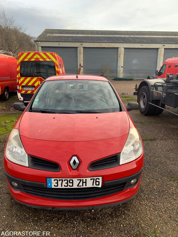 VL RENAULT CLIO3 3739ZH76 - Coche: foto 1 VL RENAULT CLIO3 3739ZH76 - Coche: foto 1