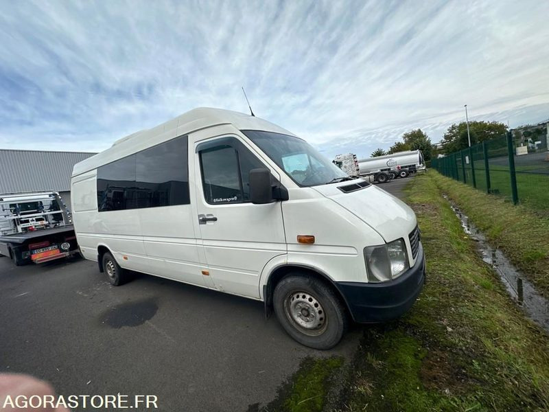 9 PLACES VOLKSWAGEN LT 35 TDI L3 H2 AIR CLIM - Vehículo comercial ligero: foto 5 9 PLACES VOLKSWAGEN LT 35 TDI L3 H2 AIR CLIM - Vehículo comercial ligero: foto 5