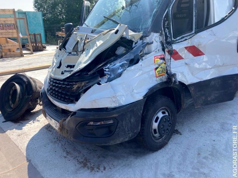 IVECO DAILY 50C18 NACELLE VERSALIFT - Vehículo comercial ligero: foto 5 IVECO DAILY 50C18 NACELLE VERSALIFT - Vehículo comercial ligero: foto 5