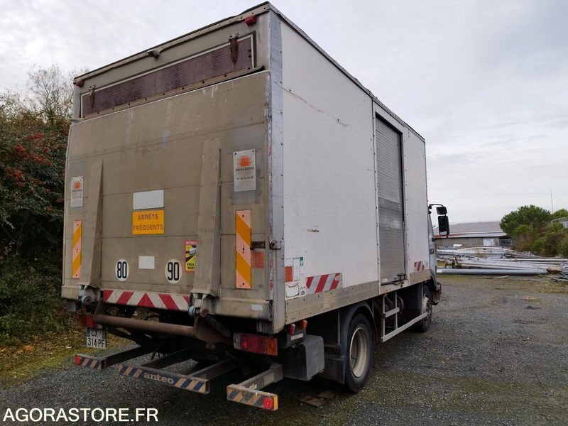 M150-12-C Fourgon/Hayon CX-314-PF - Vehículo comercial ligero: foto 2 M150-12-C Fourgon/Hayon CX-314-PF - Vehículo comercial ligero: foto 2