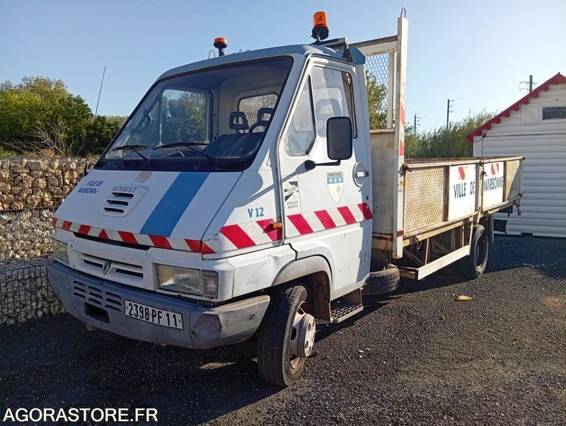 RENAULT MASTER PLATEAU - 1996 - 173840kms - 2398PF11 - Vehículo comercial ligero: foto 1 RENAULT MASTER PLATEAU - 1996 - 173840kms - 2398PF11 - Vehículo comercial ligero: foto 1