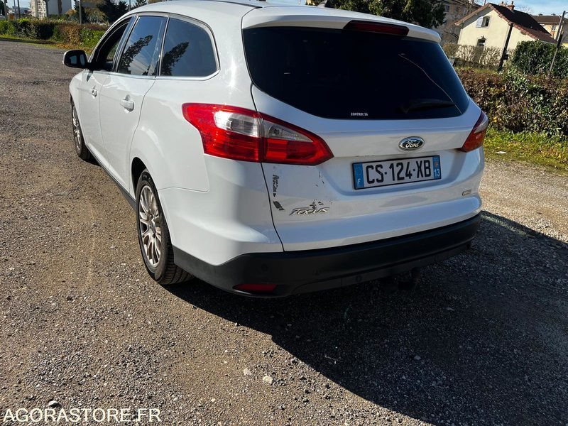 Ford focus 1lecoboost 2013 149000km - Coche familiar: foto 4 Ford focus 1lecoboost 2013 149000km - Coche familiar: foto 4