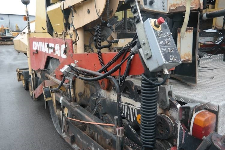 Dynapack F121 4WD - Pavimentadora de asfalto: foto 5 Dynapack F121 4WD - Pavimentadora de asfalto: foto 5