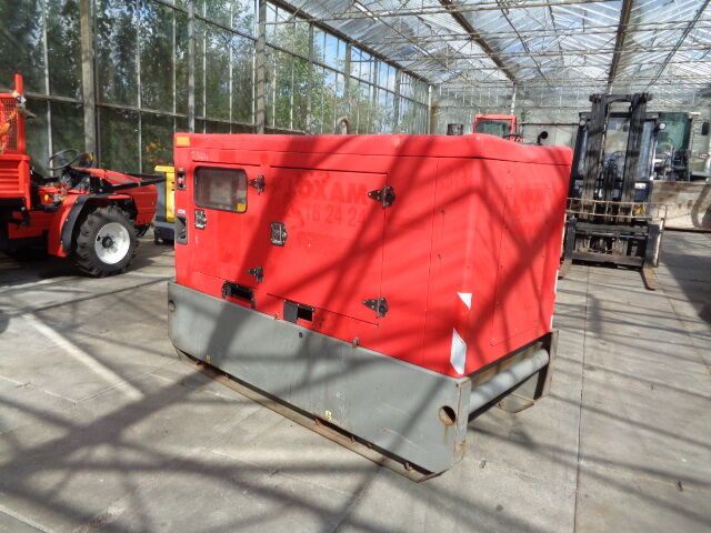 Diversen Genelec - Generador industriale: foto 3 Diversen Genelec - Generador industriale: foto 3