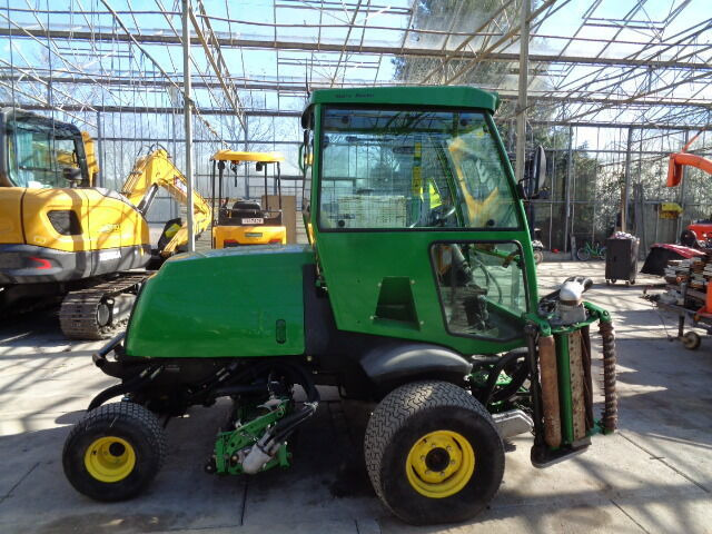 John Deere 3235C - Cortacésped: foto 4 John Deere 3235C - Cortacésped: foto 4