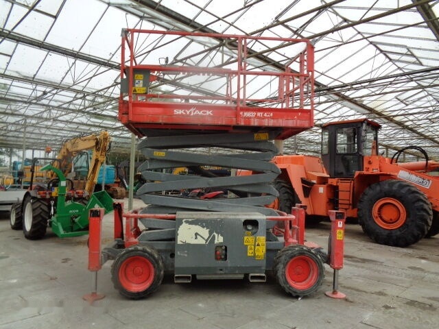 Skyjack SJ 6832 RT - Plataforma de tijeras: foto 5 Skyjack SJ 6832 RT - Plataforma de tijeras: foto 5