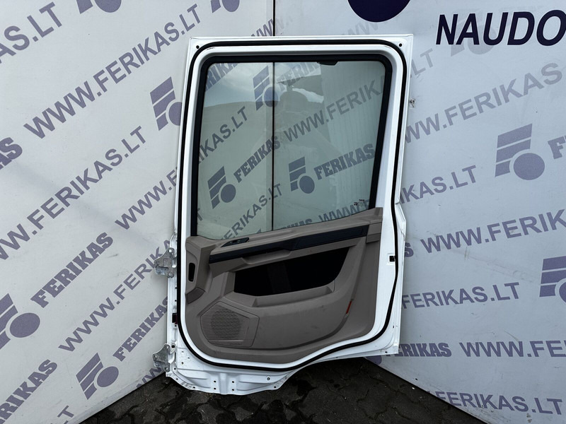 DAF right side - Puerta y piezas para Camión: foto 2 DAF right side - Puerta y piezas para Camión: foto 2