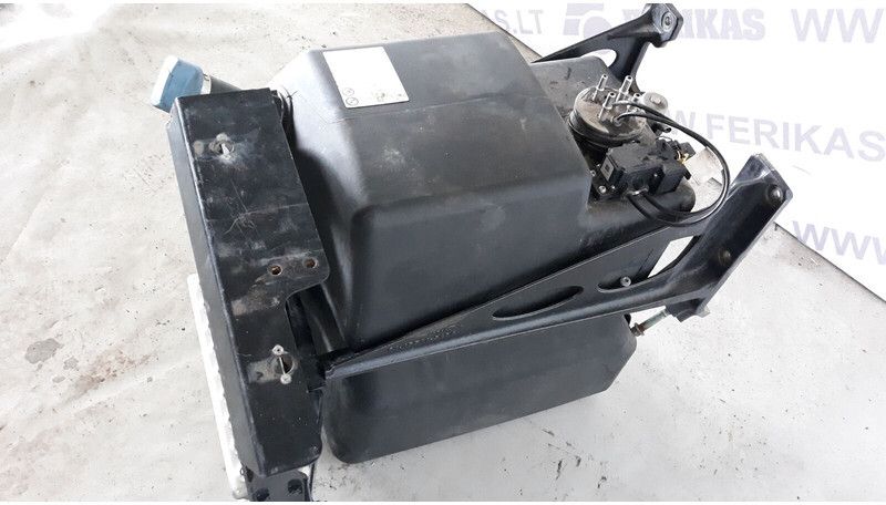 MAN complete with brackets - Silenciador/ Sistema de escape para Camión: foto 4 MAN complete with brackets - Silenciador/ Sistema de escape para Camión: foto 4