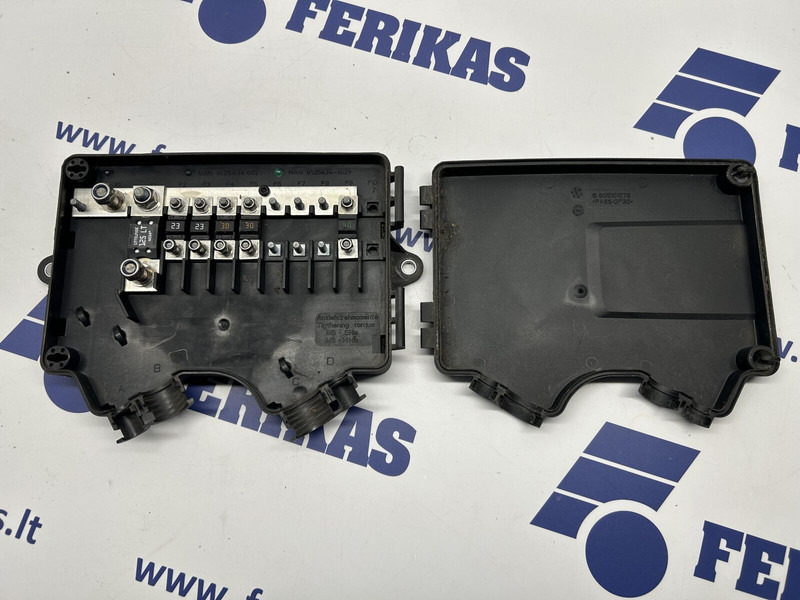 MAN fuse box - Sistema eléctrico para Camión: foto 1 MAN fuse box - Sistema eléctrico para Camión: foto 1