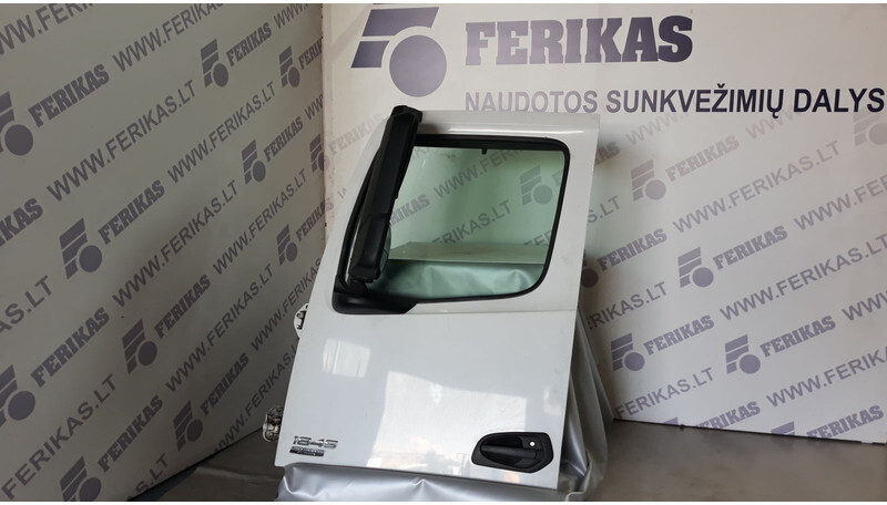 Mercedes-Benz Actros MP4 - Puerta y piezas para Camión: foto 1 Mercedes-Benz Actros MP4 - Puerta y piezas para Camión: foto 1