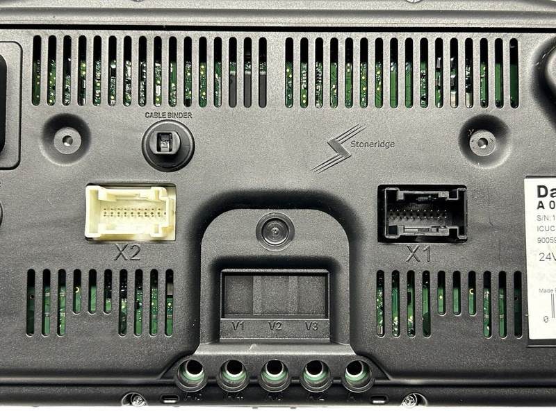 Mercedes-Benz UK version - Salpicadero para Camión: foto 3 Mercedes-Benz UK version - Salpicadero para Camión: foto 3