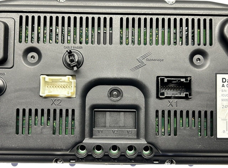 Mercedes-Benz UK version - Salpicadero para Camión: foto 3 Mercedes-Benz UK version - Salpicadero para Camión: foto 3