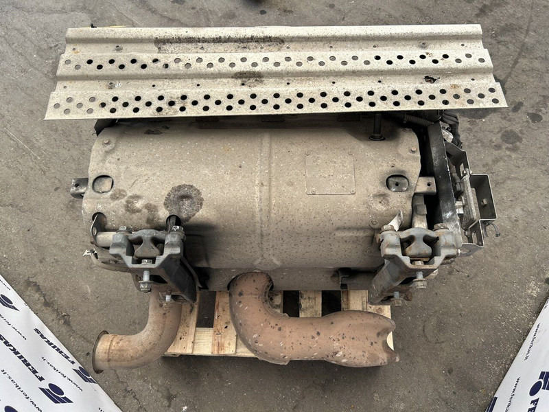 Mercedes-Benz exhaust catalyst, silencer - Silenciador para Camión: foto 4 Mercedes-Benz exhaust catalyst, silencer - Silenciador para Camión: foto 4