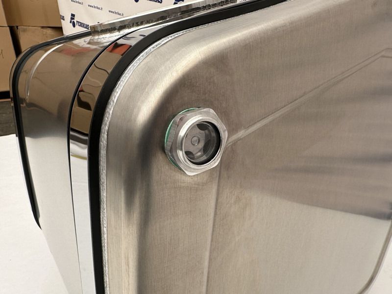 Onbekend - Depósito hidráulico para Camión: foto 3 Onbekend - Depósito hidráulico para Camión: foto 3