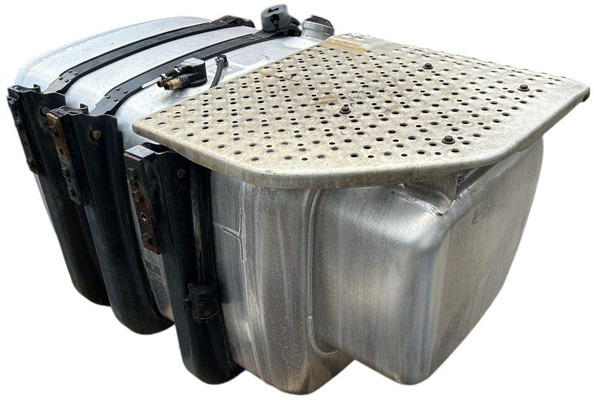 Scania 540L with brackets - Depósito de combustible para Camión: foto 5 Scania 540L with brackets - Depósito de combustible para Camión: foto 5