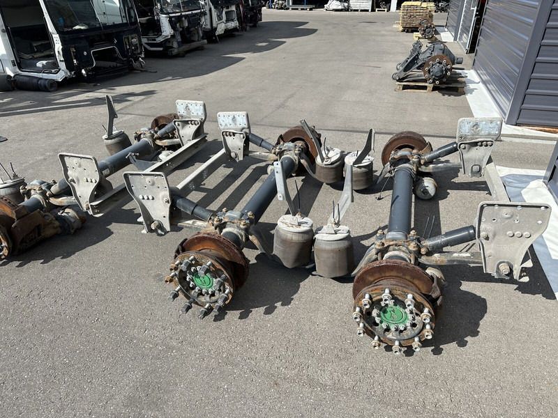 Eje y piezas para Camión Schmitz Cargobull SCS 24/L: foto 10