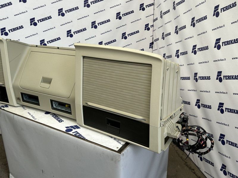 Volvo FH - Cabina e interior para Camión: foto 3 Volvo FH - Cabina e interior para Camión: foto 3