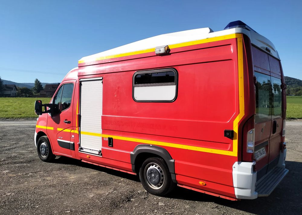 Renault Master III 2.3 ambulans karetka kontener straż pogotowie - Ambulancia: foto 3 Renault Master III 2.3 ambulans karetka kontener straż pogotowie - Ambulancia: foto 3