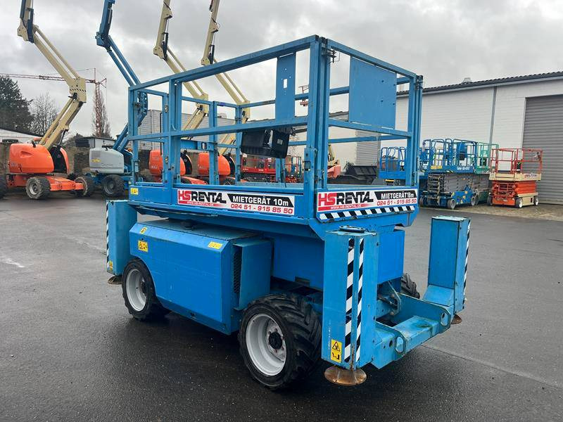 Genie GS2668 RT diesel 4x4 10m (1527) - Plataforma de tijeras: foto 5 Genie GS2668 RT diesel 4x4 10m (1527) - Plataforma de tijeras: foto 5