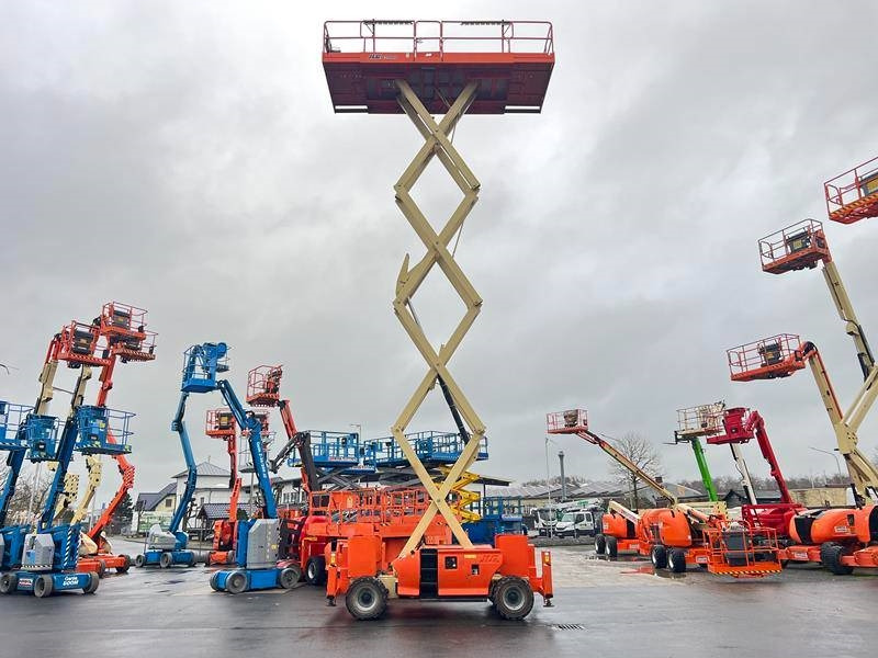 Plataforma de tijeras JLG 4394 RT diesel 4x4 15m (1747): foto 12 Plataforma de tijeras JLG 4394 RT diesel 4x4 15m (1747): foto 12