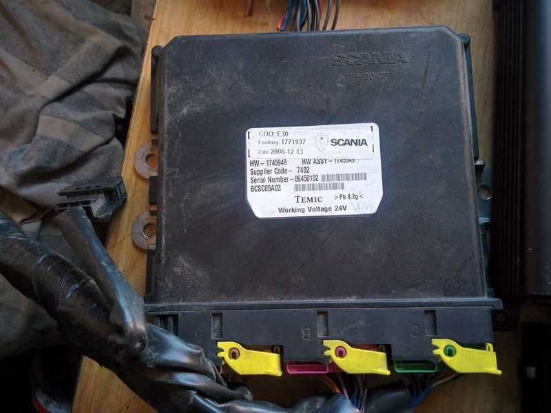 Bosch 1759696. 1851677. 1530440. 1526130. - Unidad de control: foto 1 Bosch 1759696. 1851677. 1530440. 1526130. - Unidad de control: foto 1