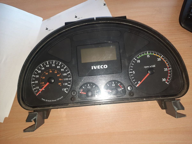 Iveco климат контроль Iveko - Salpicadero: foto 1 Iveco климат контроль Iveko - Salpicadero: foto 1