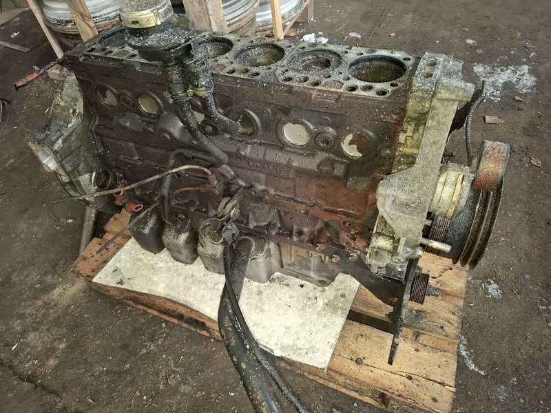 MAN - Cabezal de bloque: foto 4 MAN - Cabezal de bloque: foto 4