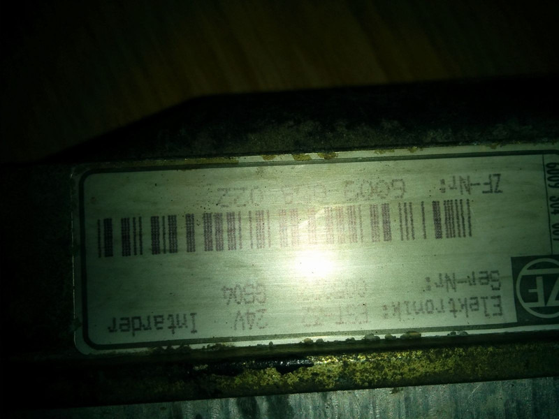 MAN Intarder EST-32 ZF-6009058022 - Unidad de control: foto 1 MAN Intarder EST-32 ZF-6009058022 - Unidad de control: foto 1