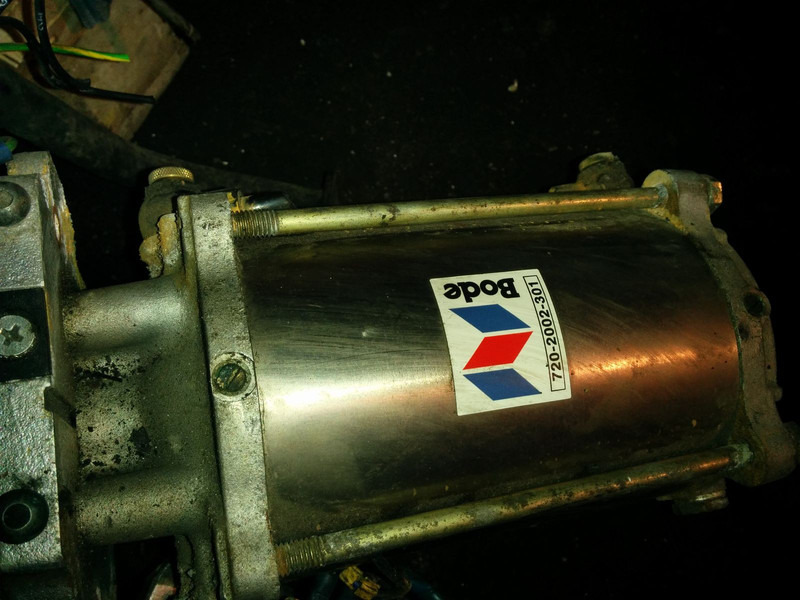 Cilindro hidráulico Neoplan BODE цилиндр закрытия: foto 7 Cilindro hidráulico Neoplan BODE цилиндр закрытия: foto 7