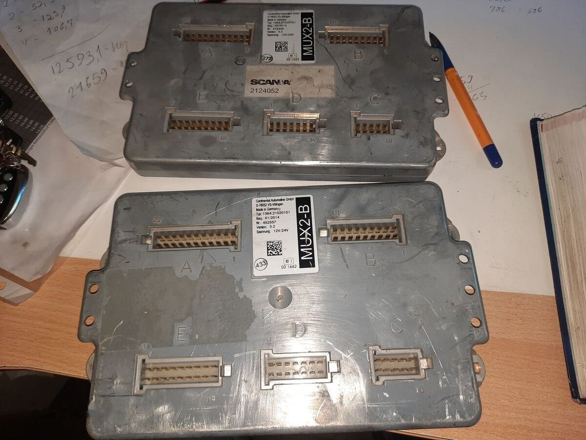 Scania MUX2-B MUX2-M.MUX2-B+/ ZR2-BS/ ZR2-BD Scania Neoplan - Unidad de control para Autobús: foto 2 Scania MUX2-B MUX2-M.MUX2-B+/ ZR2-BS/ ZR2-BD Scania Neoplan - Unidad de control para Autobús: foto 2