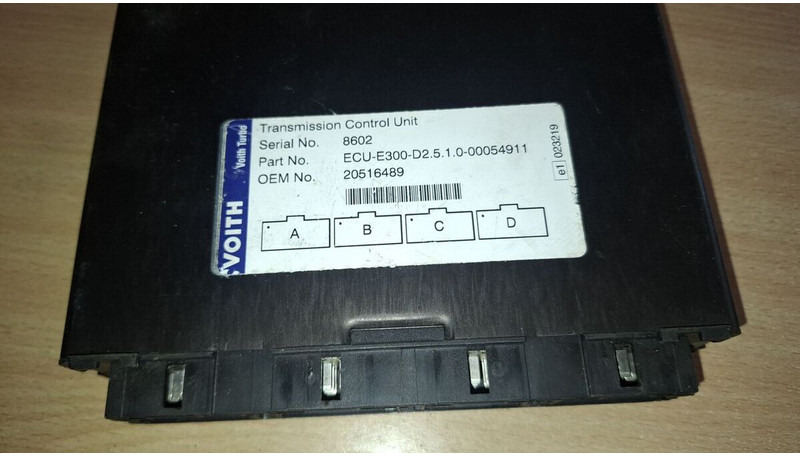 Voith ECU-E300 D2.3.0.0-00018011 - Unidad de control: foto 4 Voith ECU-E300 D2.3.0.0-00018011 - Unidad de control: foto 4