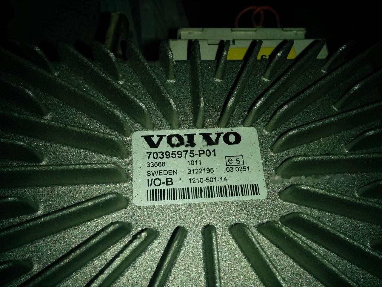 Volvo 70329277 / 70395975-P01 / 70361720-P01 / 70322237-P02 Volvo B12 - Unidad de control para Autobús: foto 2 Volvo 70329277 / 70395975-P01 / 70361720-P01 / 70322237-P02 Volvo B12 - Unidad de control para Autobús: foto 2