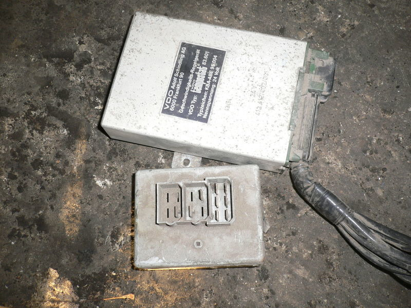 Volvo VDO 412.412/002/001 - Unidad de control: foto 3 Volvo VDO 412.412/002/001 - Unidad de control: foto 3