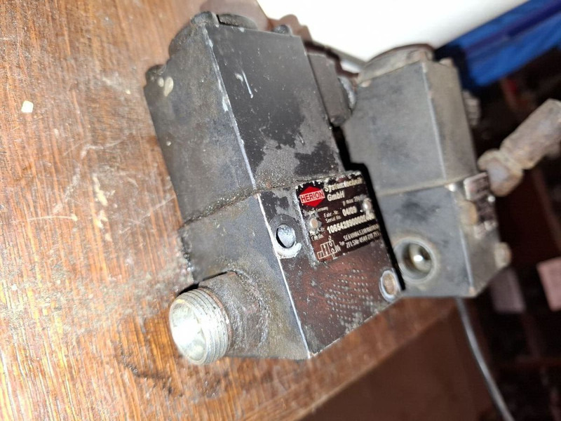 Volvo ZFLS / Herion - Cilindro hidráulico: foto 2 Volvo ZFLS / Herion - Cilindro hidráulico: foto 2