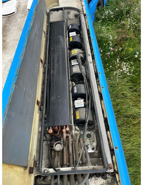 Volvo b12 - Pieza de aire acondicionado: foto 3 Volvo b12 - Pieza de aire acondicionado: foto 3