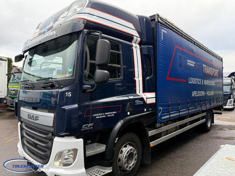 DAF CF 260 FA Slaapcabine, Euro 6, Schuifdak - Camión lona: foto 2 DAF CF 260 FA Slaapcabine, Euro 6, Schuifdak - Camión lona: foto 2