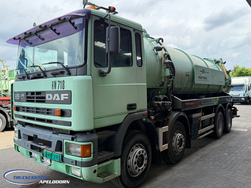 DAF XF 95.360 20400 Liter, 8x4 Steel springs - Limpieza de alcantarillado: foto 3 DAF XF 95.360 20400 Liter, 8x4 Steel springs - Limpieza de alcantarillado: foto 3