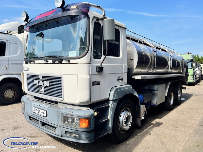 MAN 26.403 Manuel, Retarder, Reduction axle, 14250 liter - Cisterna camión: foto 3 MAN 26.403 Manuel, Retarder, Reduction axle, 14250 liter - Cisterna camión: foto 3