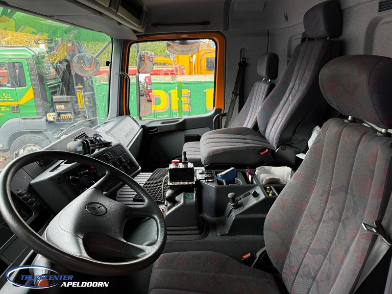 Mercedes-Benz Actros 1831 4x4 Naafreductie, Bladgeveerd, EPS, Originele kilometerstand! - Volquete camión: foto 5 Mercedes-Benz Actros 1831 4x4 Naafreductie, Bladgeveerd, EPS, Originele kilometerstand! - Volquete camión: foto 5
