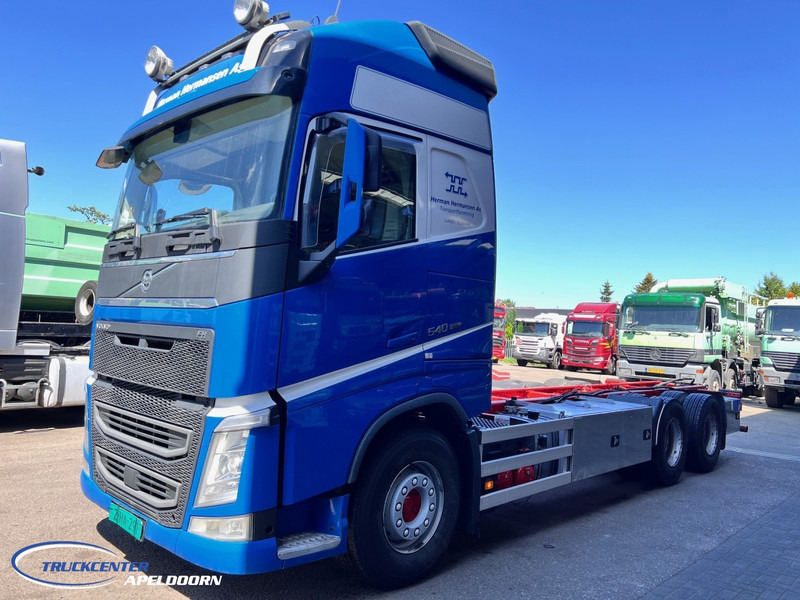 Volvo FH 540 6x4, Dual clutch, XL Globetrotter, PTO, Retarder - Chasis camión: foto 3 Volvo FH 540 6x4, Dual clutch, XL Globetrotter, PTO, Retarder - Chasis camión: foto 3