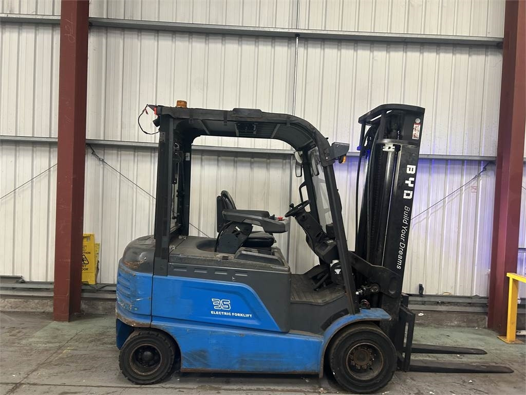 ECB35C - Carretilla elevadora eléctrica: foto 5 ECB35C - Carretilla elevadora eléctrica: foto 5