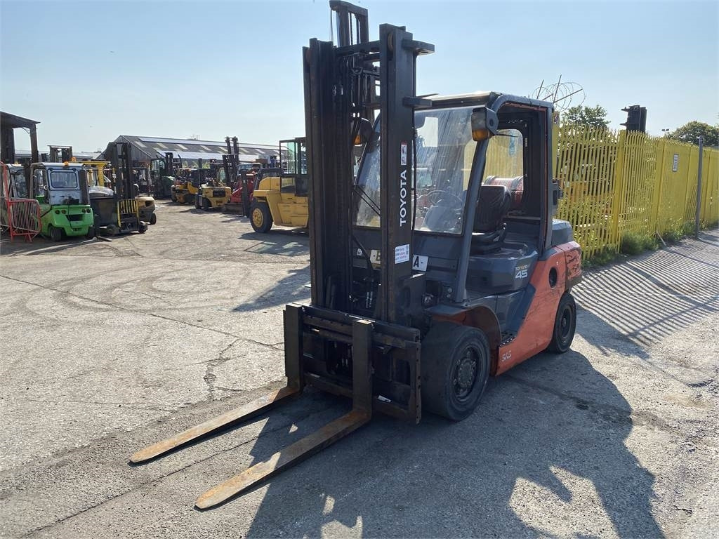 Toyota 8FG40N - Carretilla elevadora de gas: foto 2 Toyota 8FG40N - Carretilla elevadora de gas: foto 2