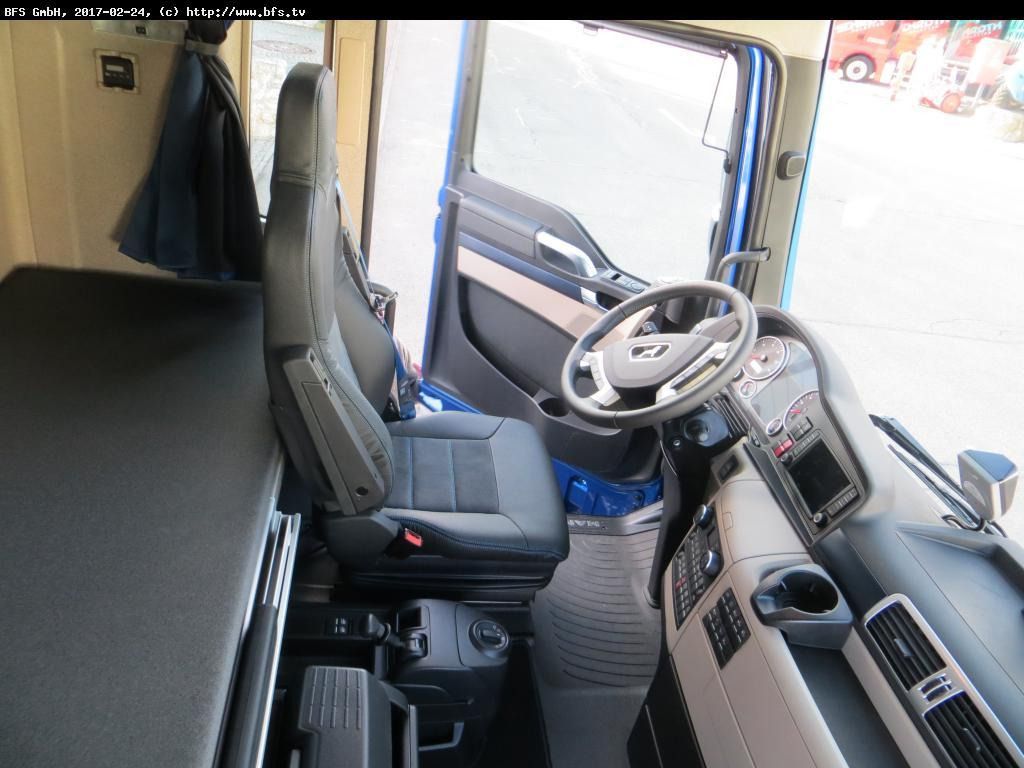 MAN TGX 18.640 4x2 LLS PerformanceLine Edition MAN TGX 18.640 4x2 LLS PerformanceLine Edition - Cabeza tractora: foto 4 MAN TGX 18.640 4x2 LLS PerformanceLine Edition MAN TGX 18.640 4x2 LLS PerformanceLine Edition - Cabeza tractora: foto 4