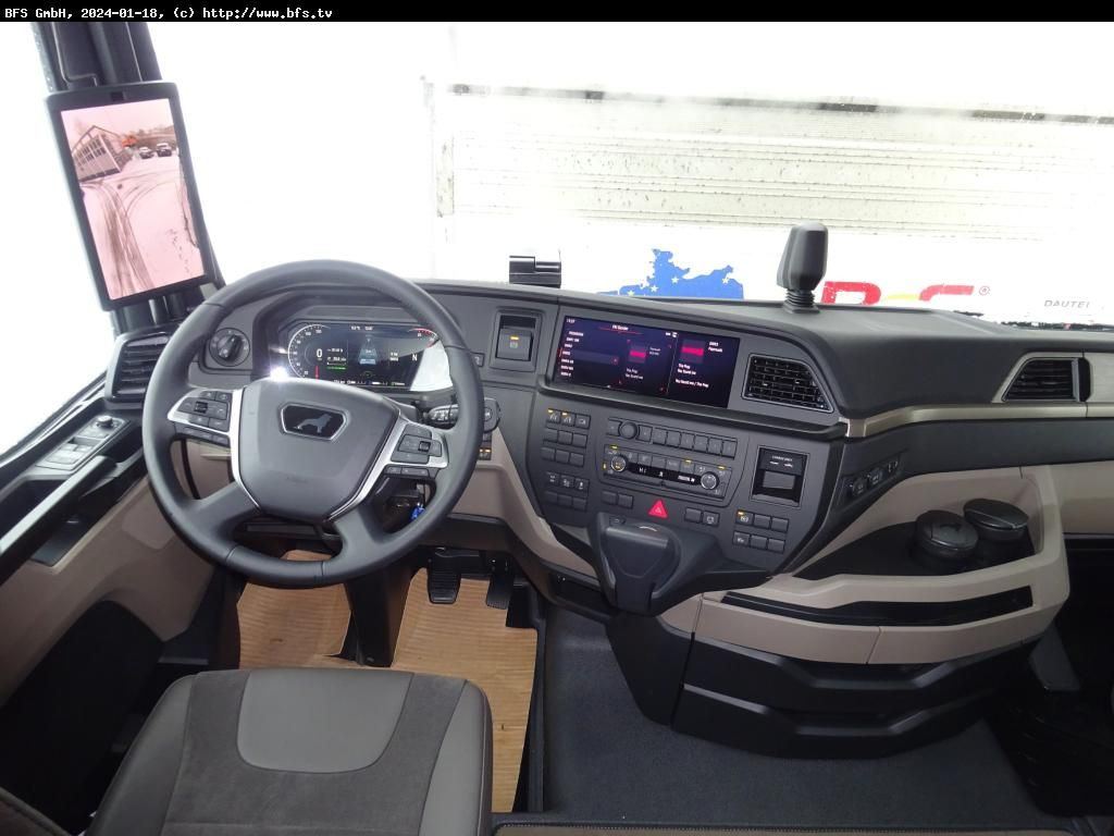 MAN TGX (TG3) 18.640 4x2 LL SA D38, Spiegellos MAN TGX (TG3) 18.640 4x2 LL SA D38, Spiegellos - Cabeza tractora: foto 4 MAN TGX (TG3) 18.640 4x2 LL SA D38, Spiegellos MAN TGX (TG3) 18.640 4x2 LL SA D38, Spiegellos - Cabeza tractora: foto 4