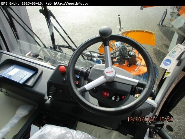 CityCat 5006 Bucher CC5006 beidseitig + Frontbes - Barredora vial: foto 4 CityCat 5006 Bucher CC5006 beidseitig + Frontbes - Barredora vial: foto 4