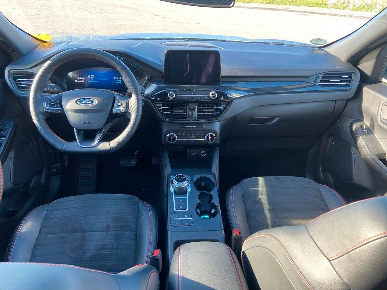 Ford Kuga Plug-In Hybrid ST-Line X - SUV/ Todoterreno: foto 4 Ford Kuga Plug-In Hybrid ST-Line X - SUV/ Todoterreno: foto 4