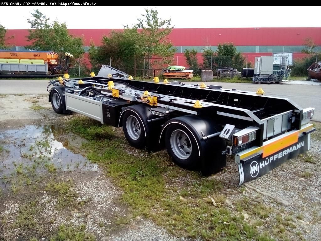 Hüffermann Vario-Carrier HMA 2424 ZB 3-Achs für Absetzmulde - Remolque multilift/ Portacontenedores de cadenas: foto 3 Hüffermann Vario-Carrier HMA 2424 ZB 3-Achs für Absetzmulde - Remolque multilift/ Portacontenedores de cadenas: foto 3