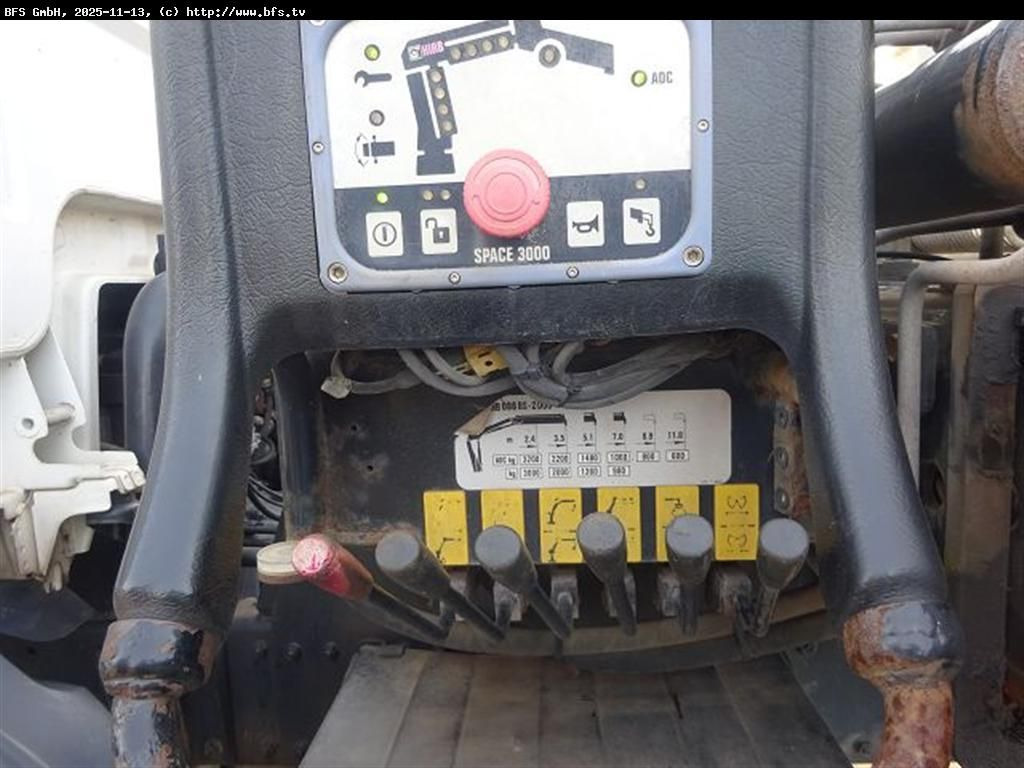 MAN TGL 12.220 4x2 BB - Volquete camión: foto 4 MAN TGL 12.220 4x2 BB - Volquete camión: foto 4