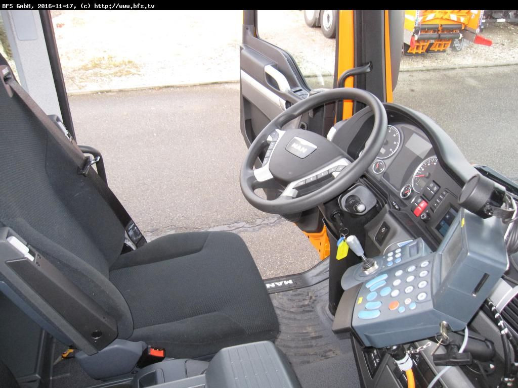 MAN TGS 28.480 6X4-4 BL Euro6, Winterdienst, Bordmat - Volquete camión: foto 4 MAN TGS 28.480 6X4-4 BL Euro6, Winterdienst, Bordmat - Volquete camión: foto 4